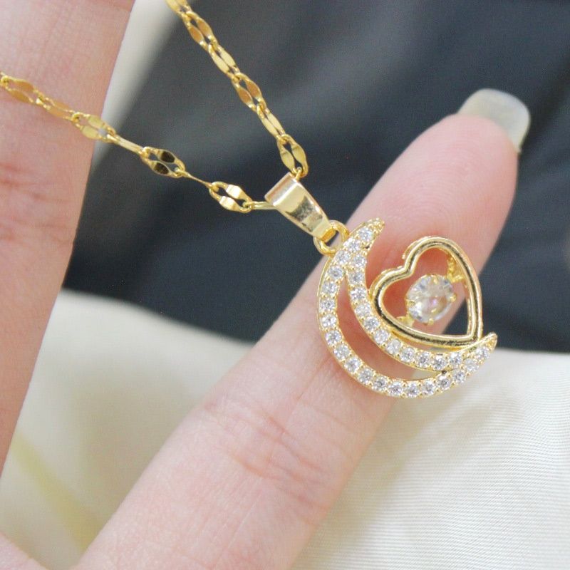 🌙Elegant Heart and Crescent Shape Necklace✨️