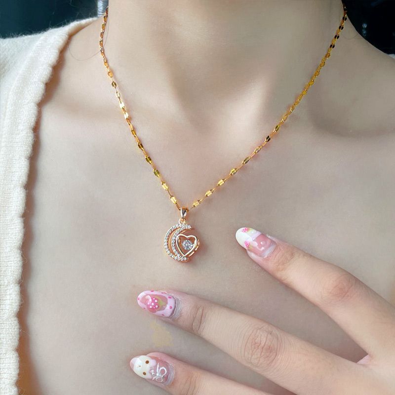 🌙Elegant Heart and Crescent Shape Necklace✨️