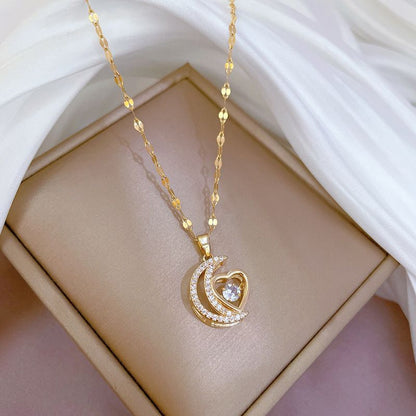 🌙Elegant Heart and Crescent Shape Necklace✨️
