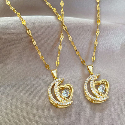 🌙Elegant Heart and Crescent Shape Necklace✨️