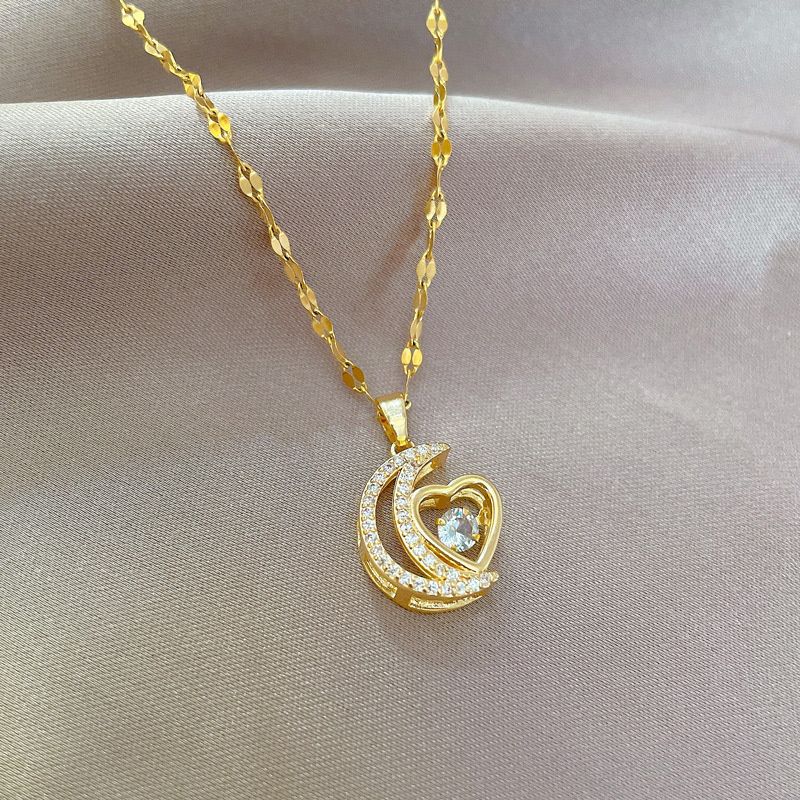 🌙Elegant Heart and Crescent Shape Necklace✨️