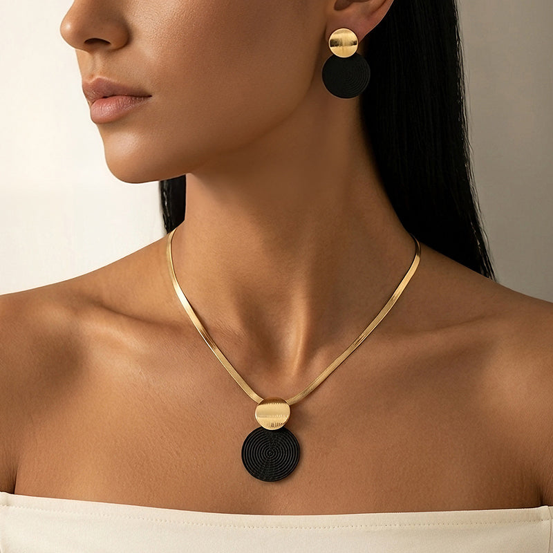 ✨Elegant Geometric Necklace & Earring Set | Premium Gold-Plated Flat Snake Chain Jewellery for Women 🔶