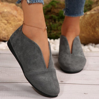 Women’s V-Cut Flat Shoes