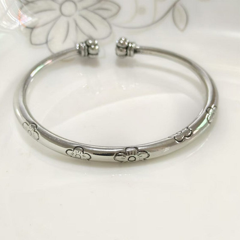 Vintage Floral Silver Bangle