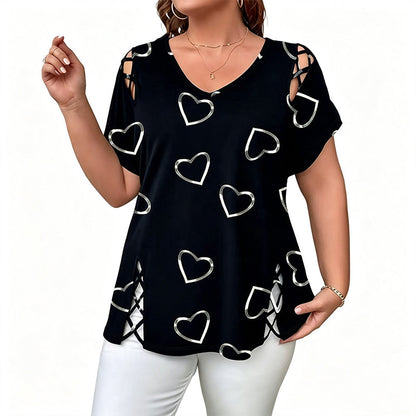 Plus Size Women's Heart Print T-Shirt 💞 A Sweet Heart, a Flattering Fit – Wear the Love, Feel the Comfort ✨