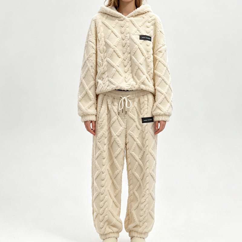Bestseller🏆🧥 Embossed Geometric Plush Set – Timeless Comfort & Effortless Style for Every Occasion
